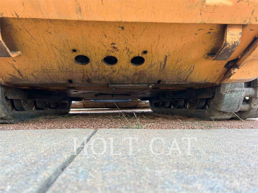 CASE TR270 Telakuormaajat