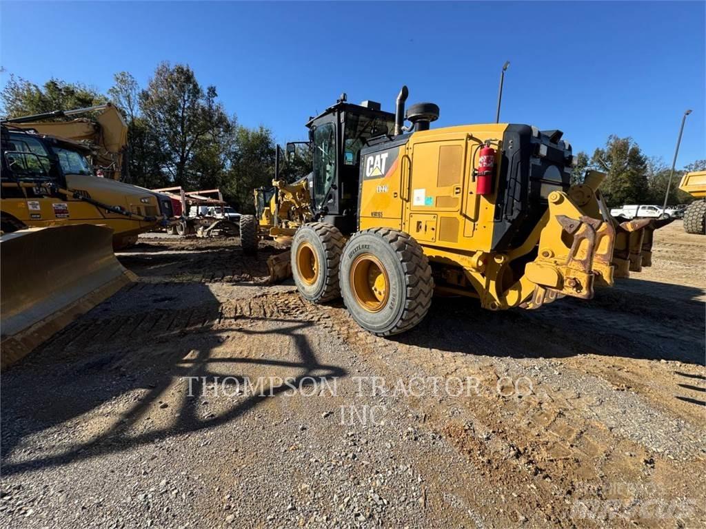CAT 12 M3 Tiehöylät