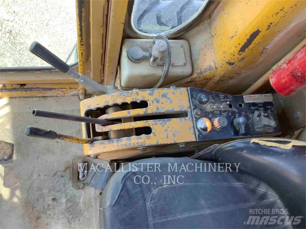 CAT 120 G Tiehöylät