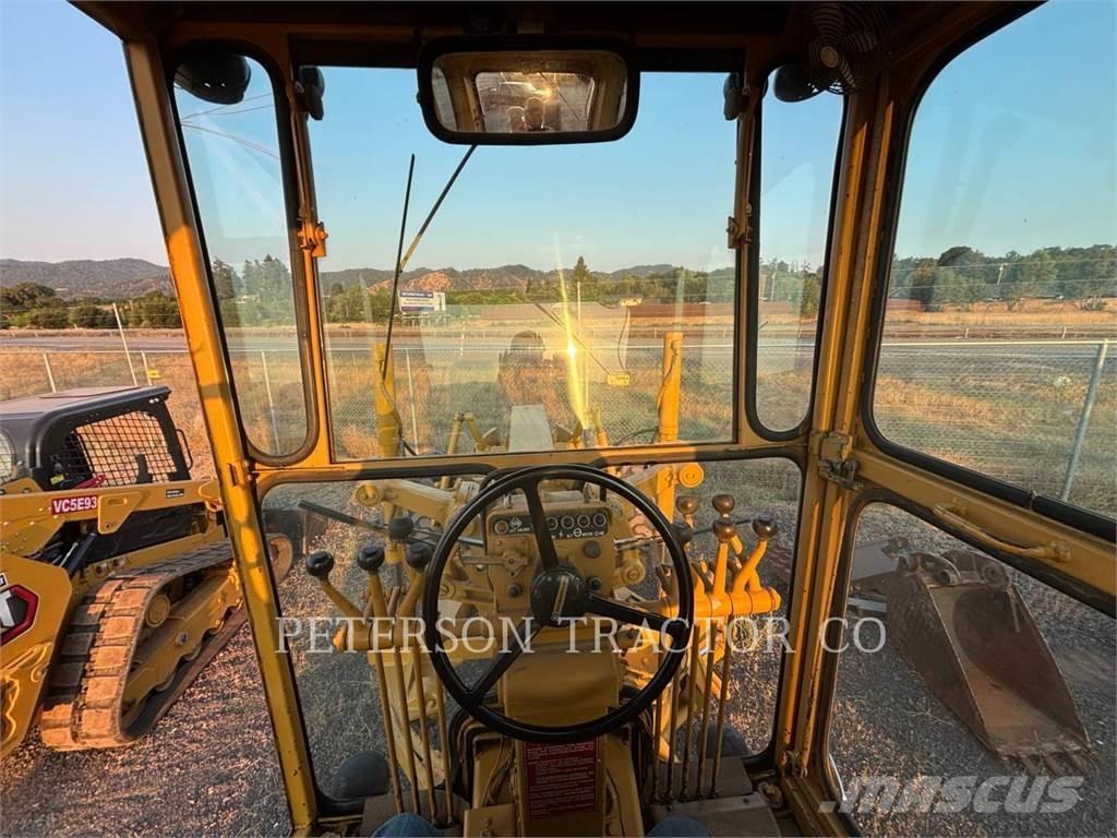CAT 120G Tiehöylät