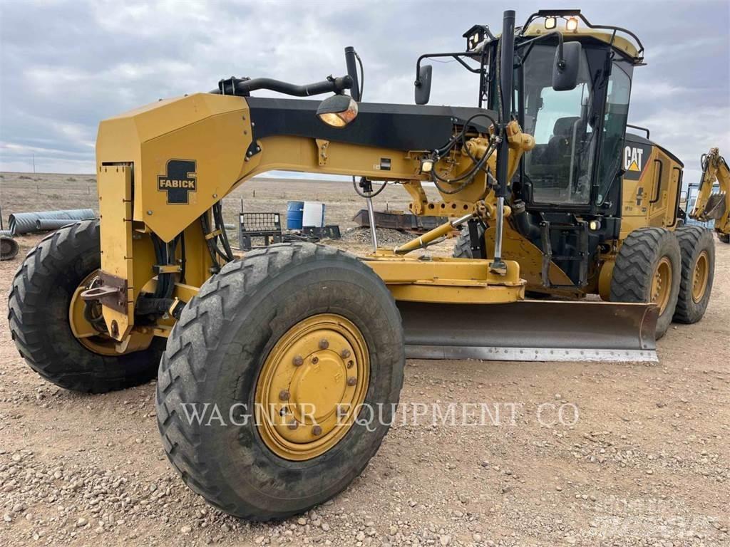 CAT 120M AWD Tiehöylät