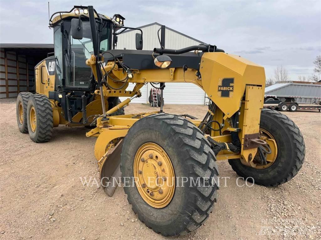 CAT 120M AWD Tiehöylät