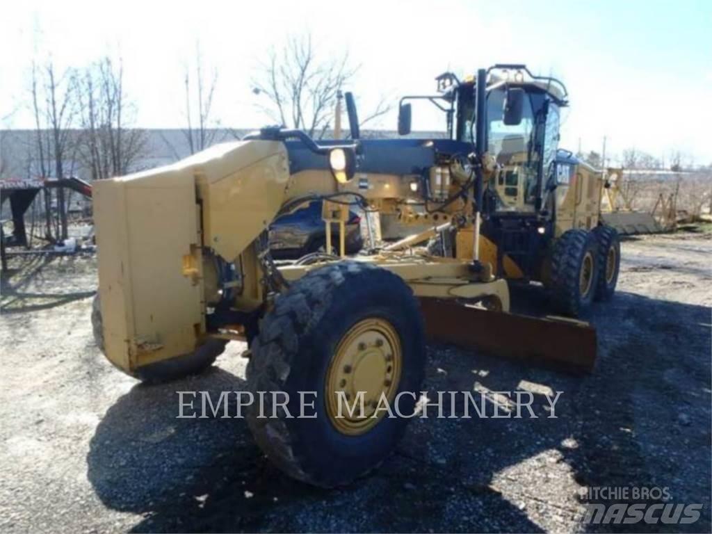 CAT 120M2 AWD Tiehöylät