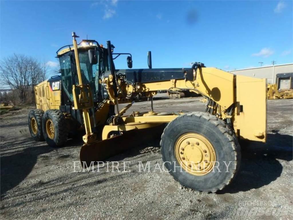 CAT 120M2 AWD Tiehöylät