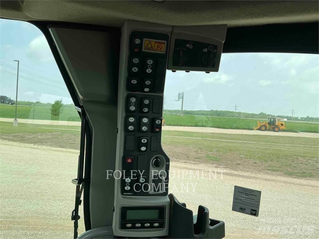 CAT 120M2AW Tiehöylät