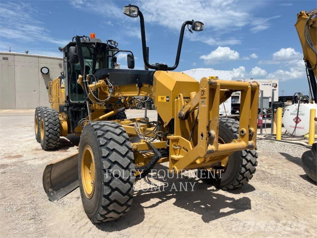 CAT 120M2AW Tiehöylät