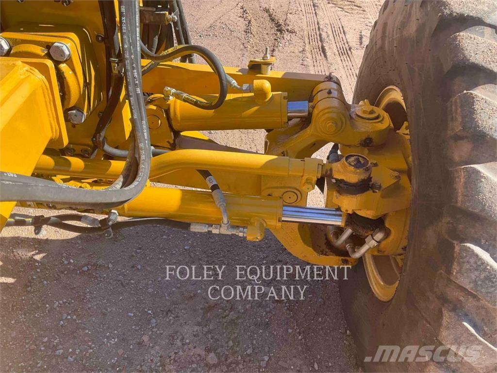 CAT 120M2AW Tiehöylät