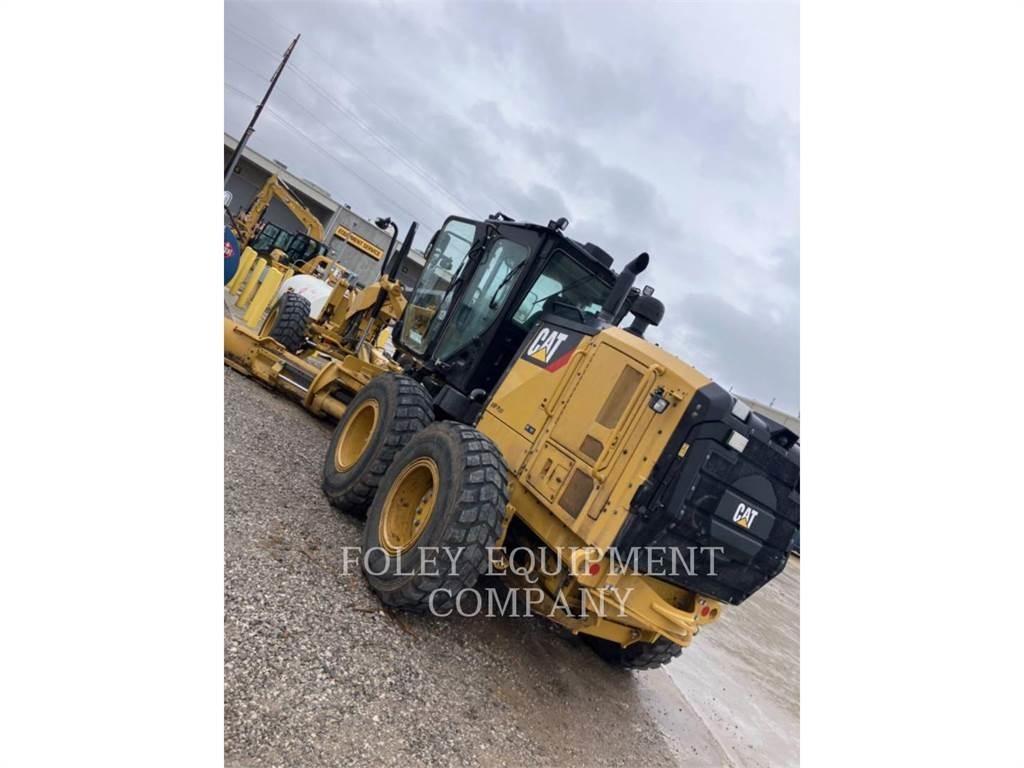 CAT 120M2AWD Tiehöylät