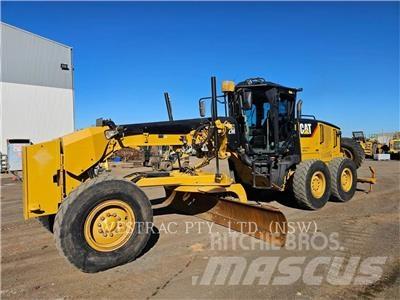 CAT 12M Tiehöylät