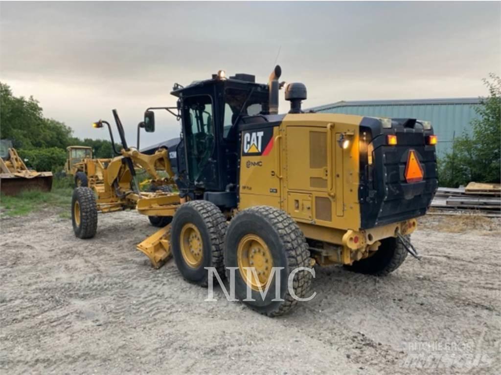 CAT 12M Tiehöylät