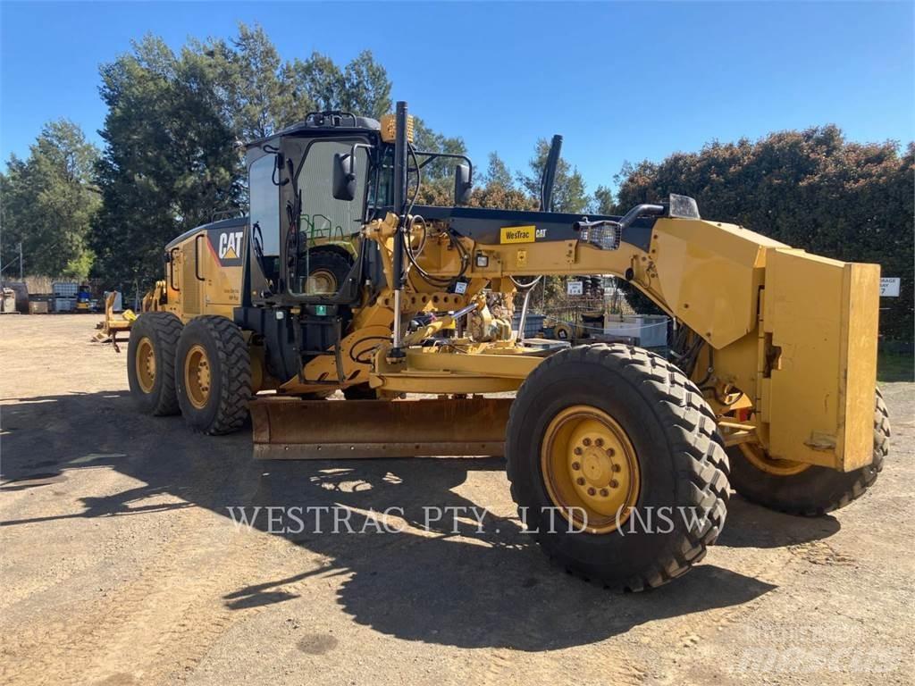 CAT 12M Tiehöylät