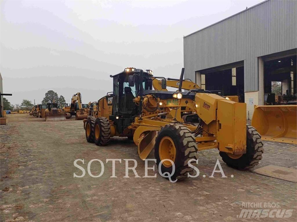 CAT 12M Tiehöylät