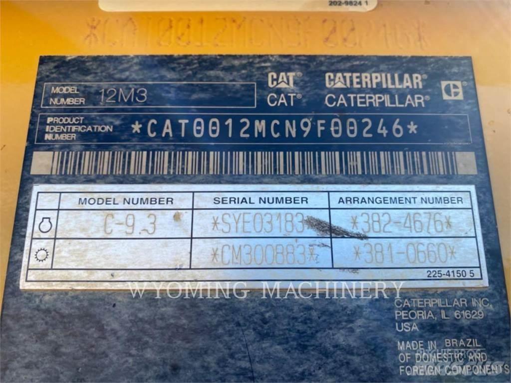 CAT 12M 3 Tiehöylät