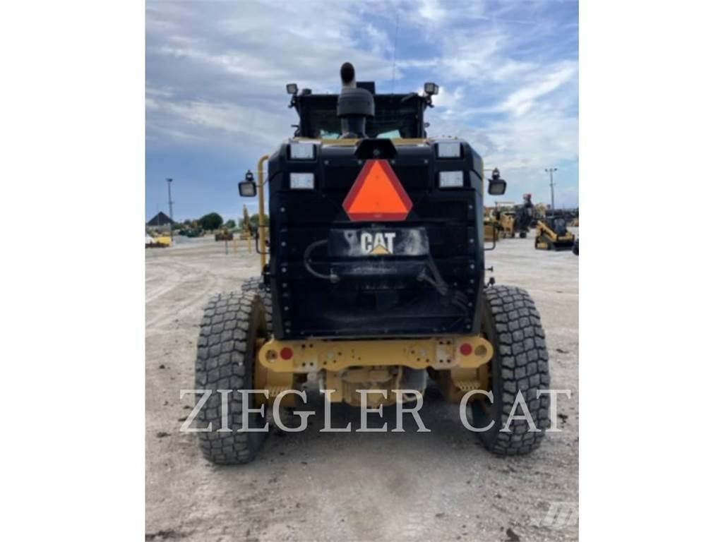 CAT 12M2 Tiehöylät