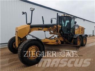 CAT 12M2AWD Tiehöylät