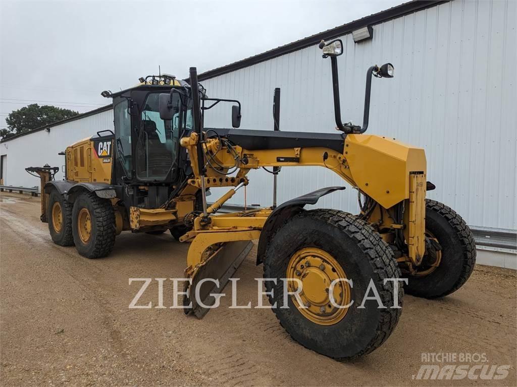 CAT 12M2AWD Tiehöylät