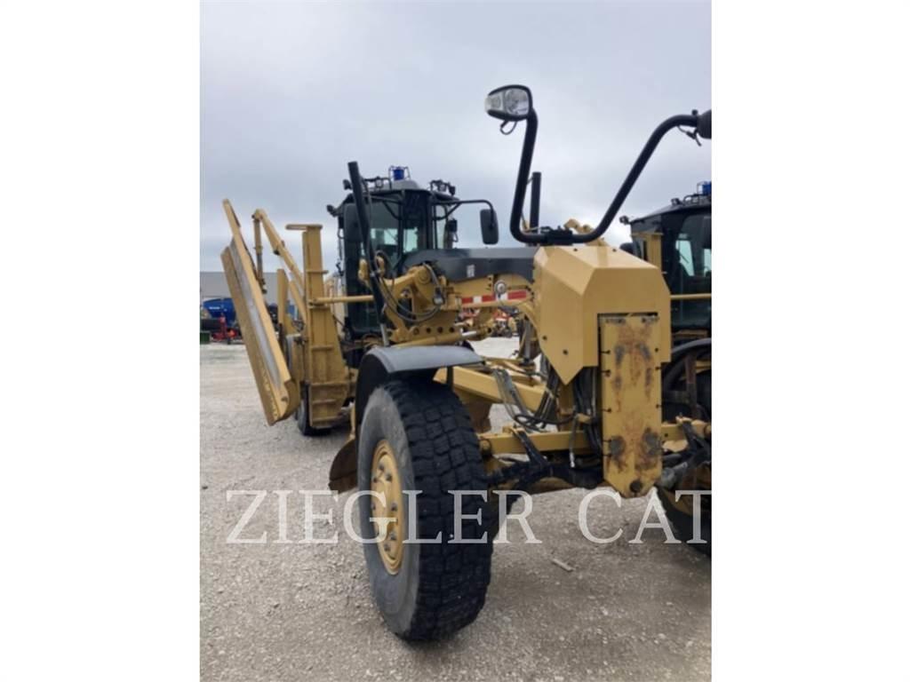 CAT 12M2AWD Tiehöylät