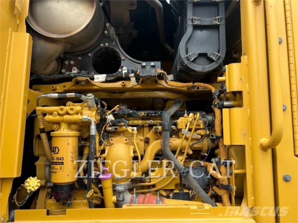 CAT 12M2AWD Tiehöylät