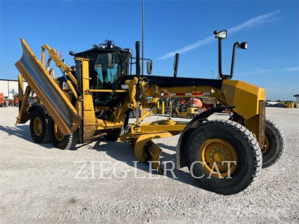 CAT 12M2AWD Tiehöylät