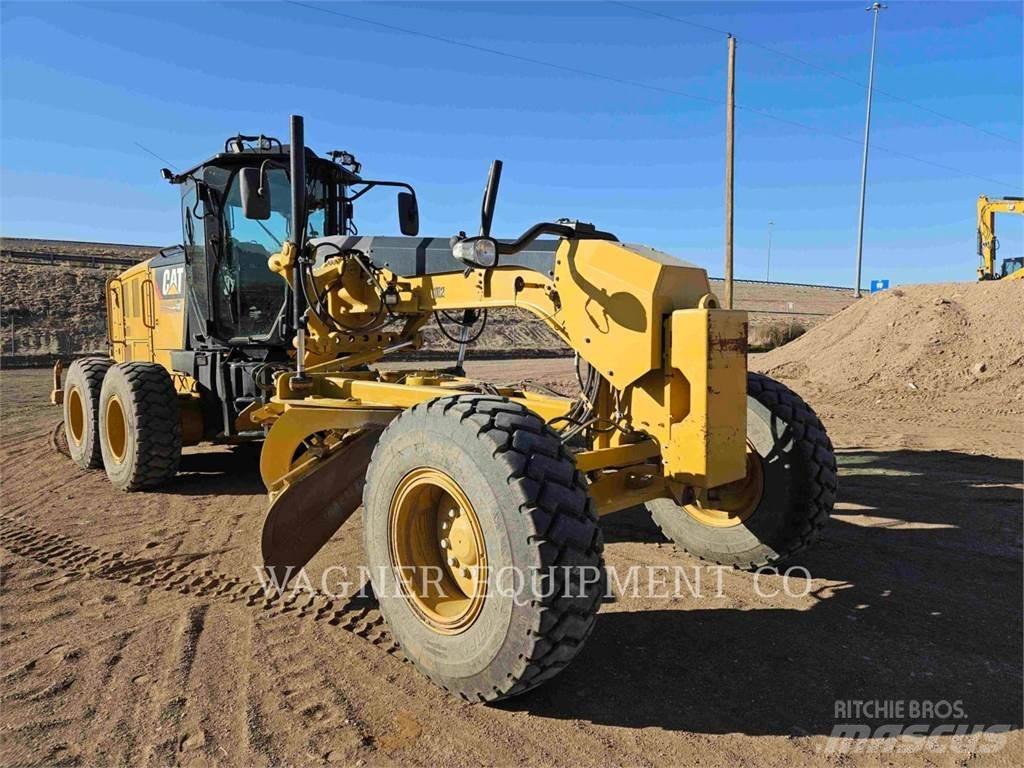 CAT 12M3 Tiehöylät