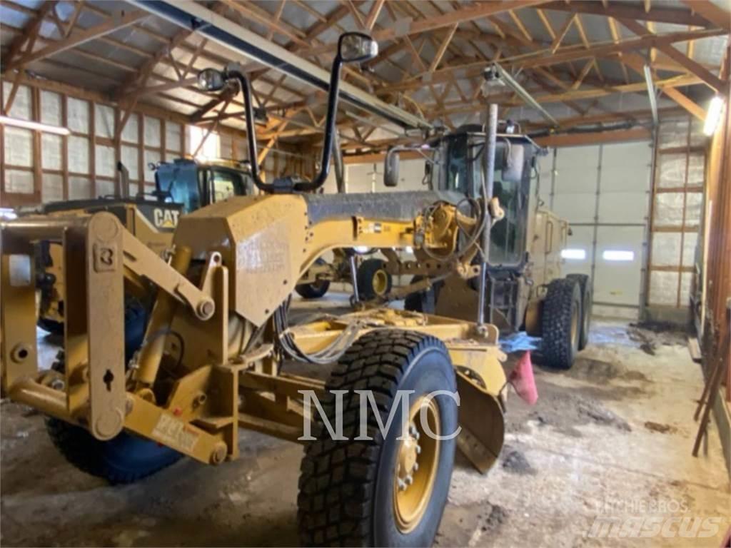 CAT 12M3 Tiehöylät