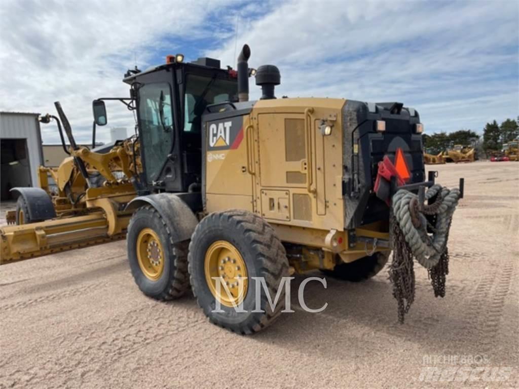 CAT 12M3 Tiehöylät