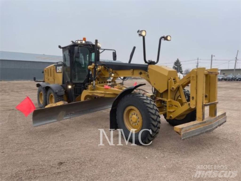 CAT 12M3 Tiehöylät