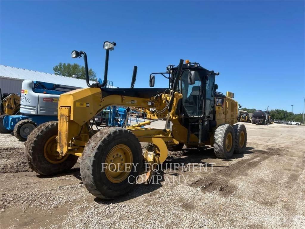 CAT 12M3 Tiehöylät