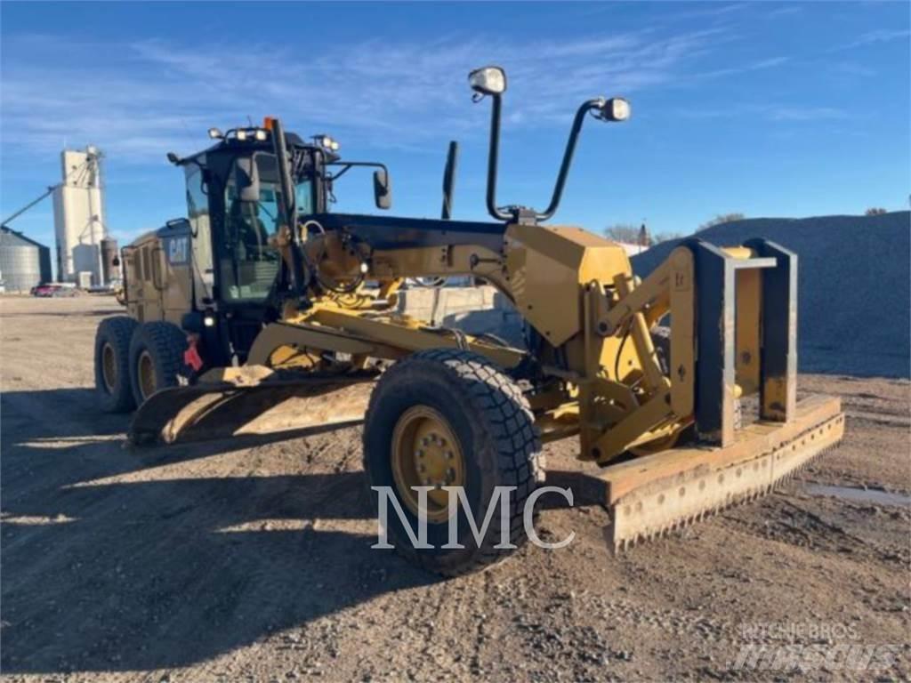 CAT 12M3 Tiehöylät