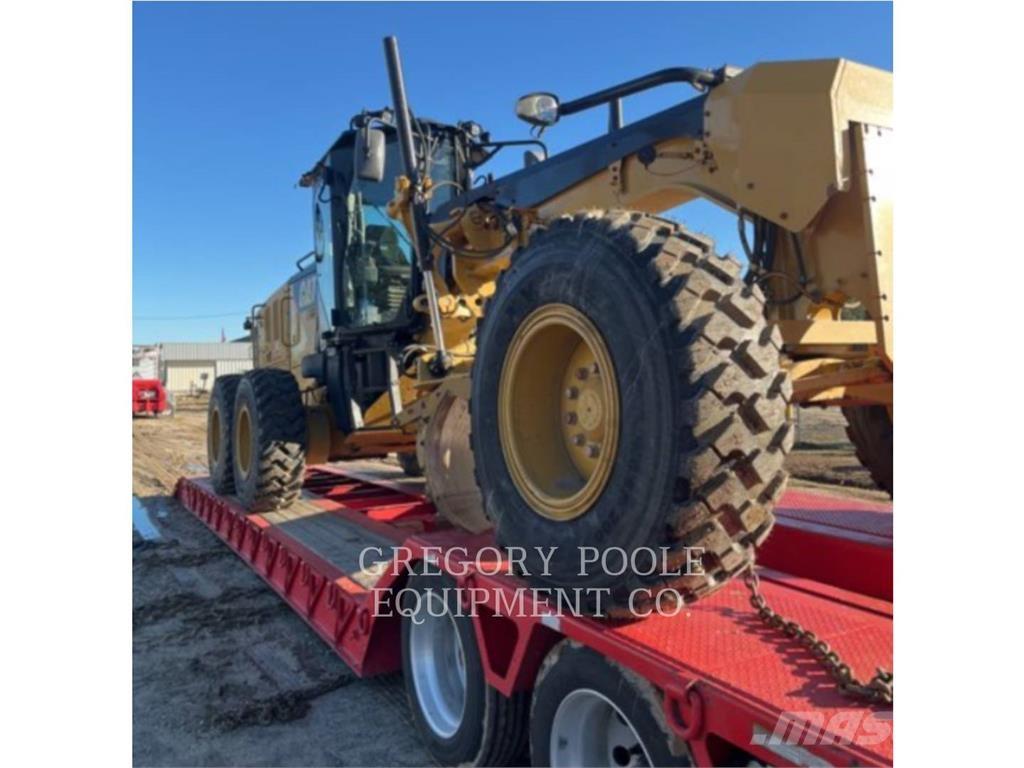 CAT 12M3 Tiehöylät