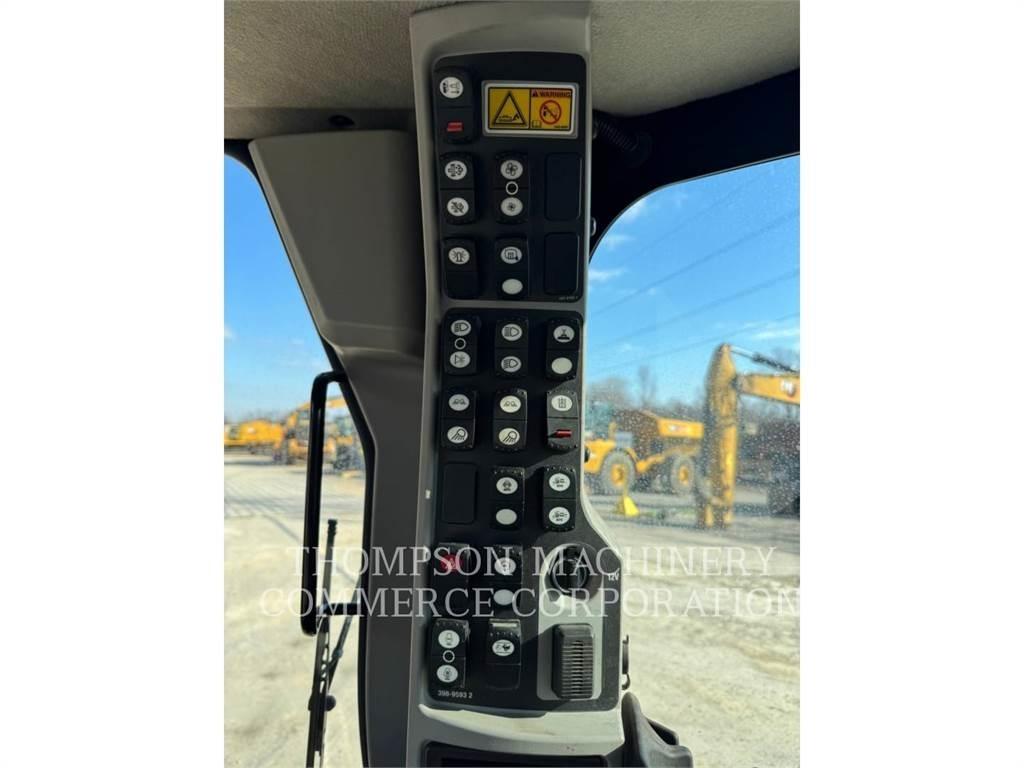 CAT 12M3 Tiehöylät