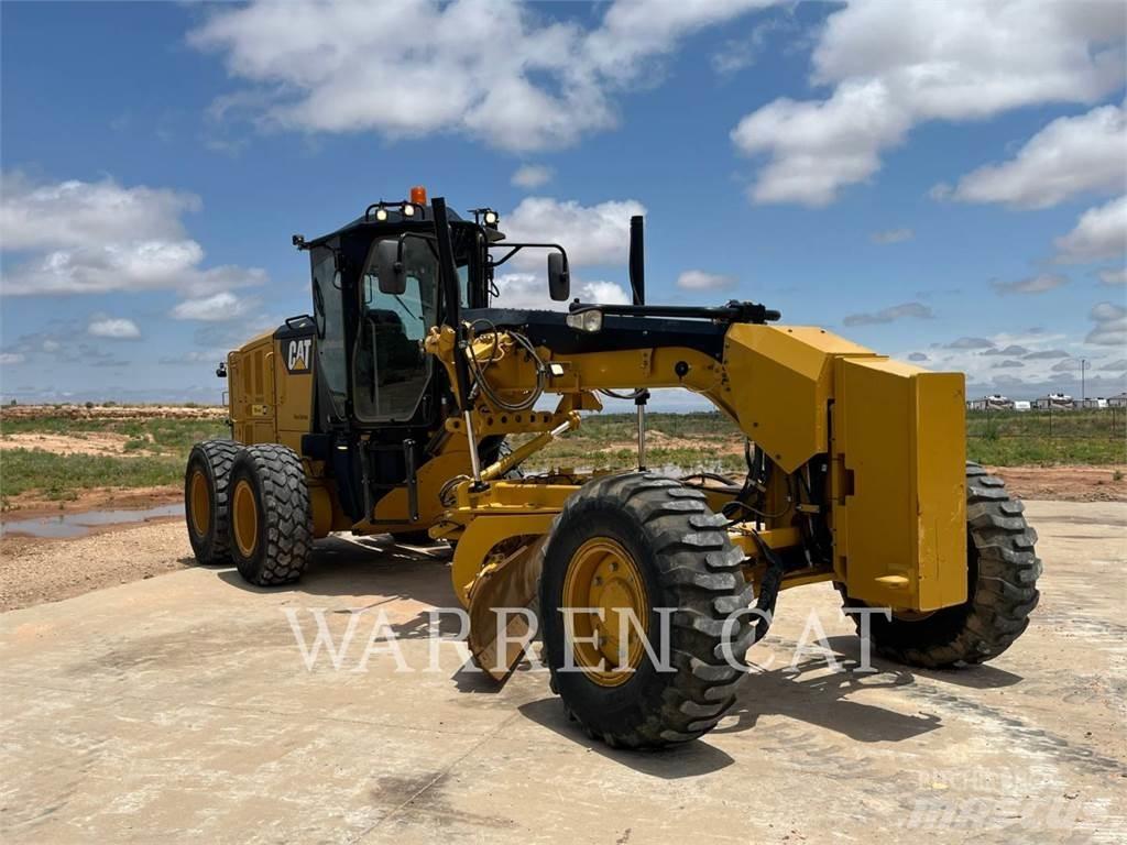 CAT 12M3 AWD Tiehöylät