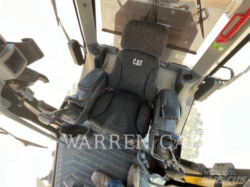 CAT 12M3 AWD Tiehöylät
