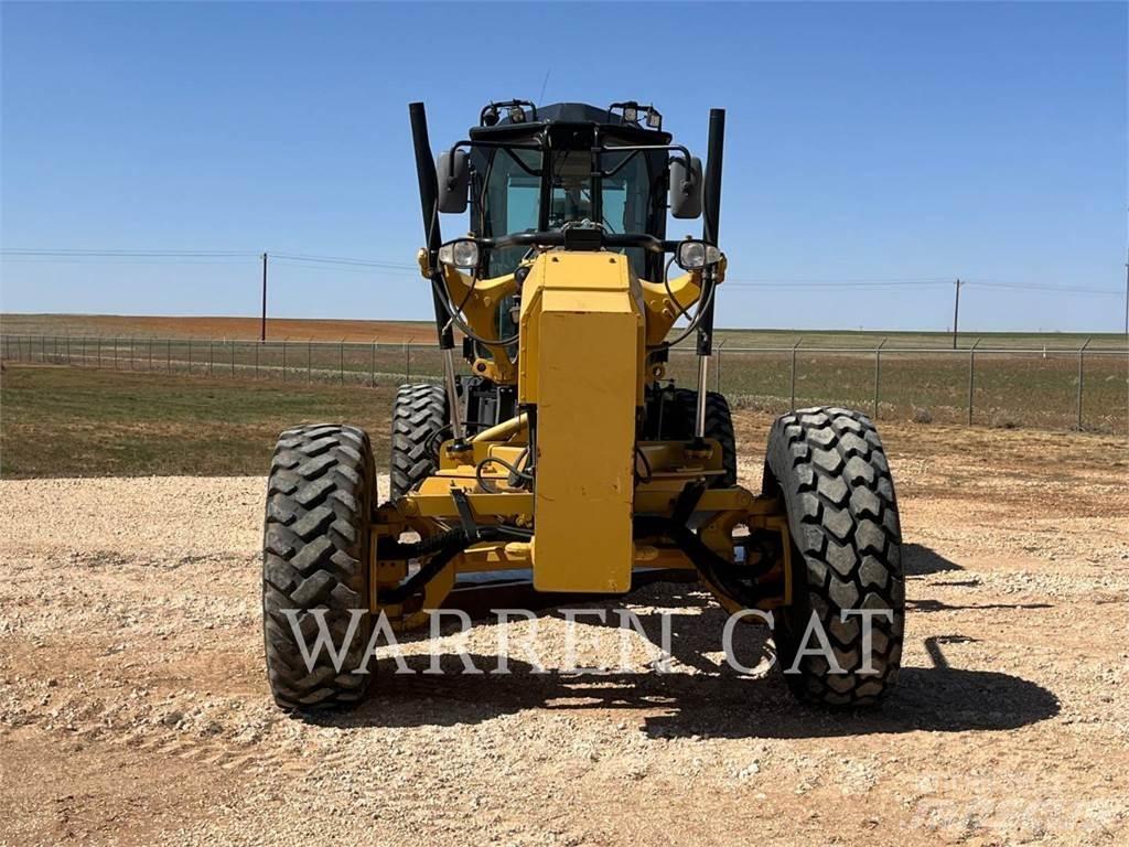 CAT 12M3 AWD Tiehöylät