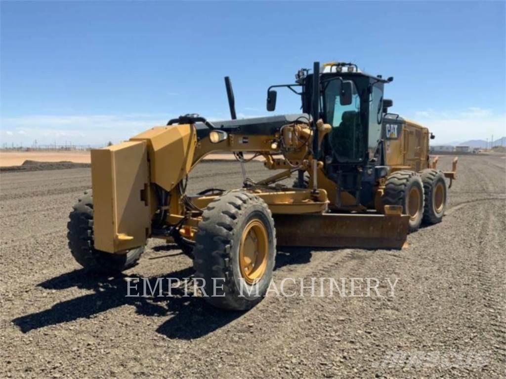 CAT 12M3 AWD Tiehöylät