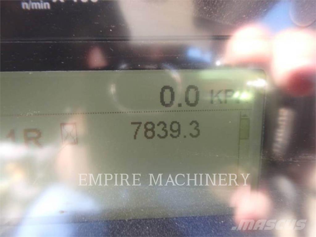 CAT 12M3 AWD Tiehöylät