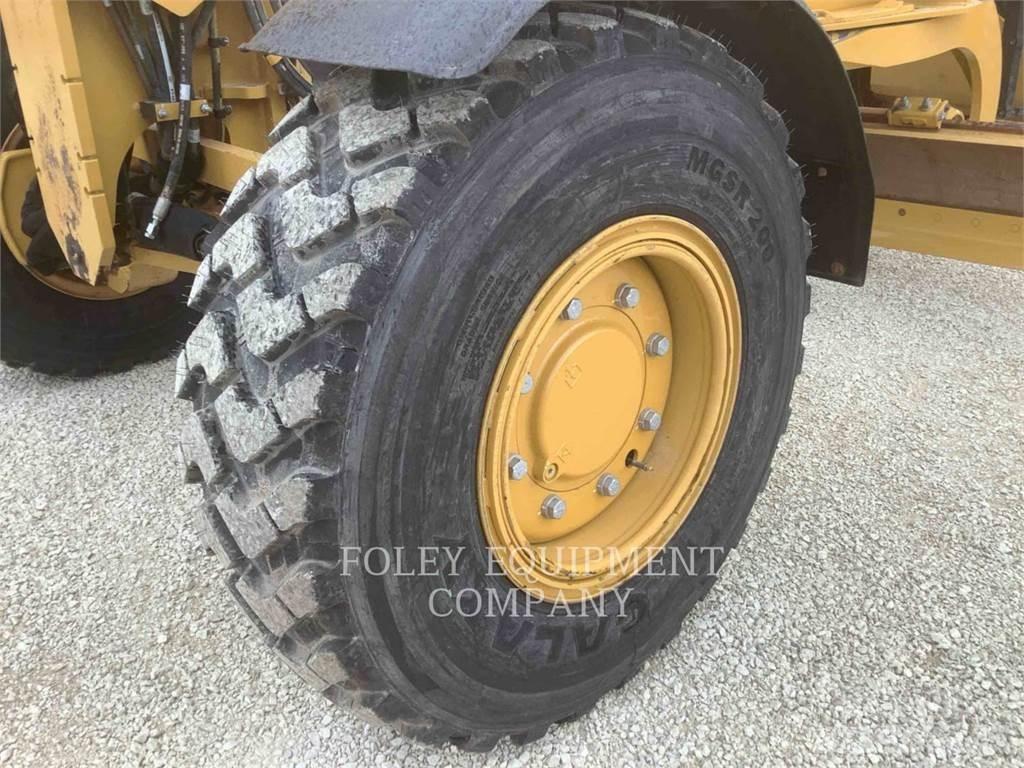 CAT 12M3AW Tiehöylät