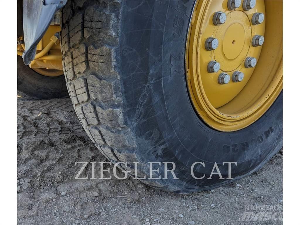 CAT 12M3AWD Tiehöylät