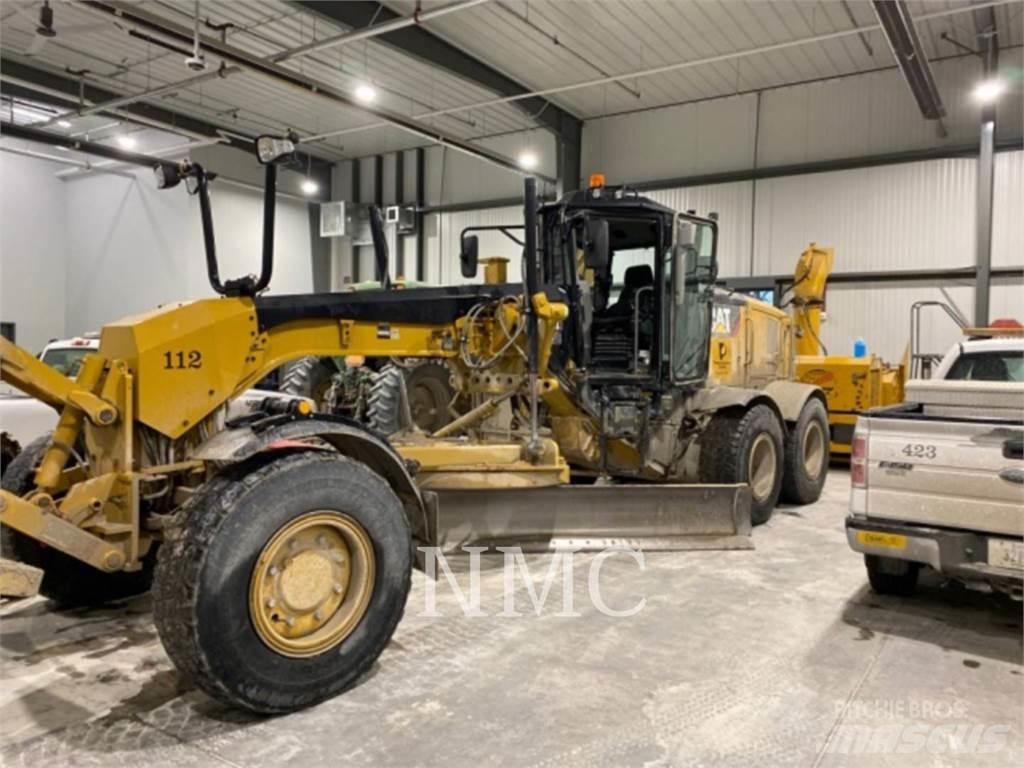 CAT 12M3AWD Tiehöylät