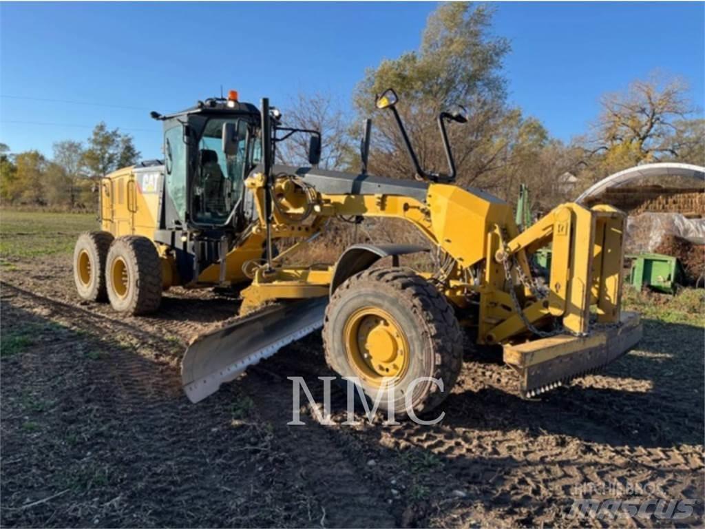 CAT 12M3AWD Tiehöylät