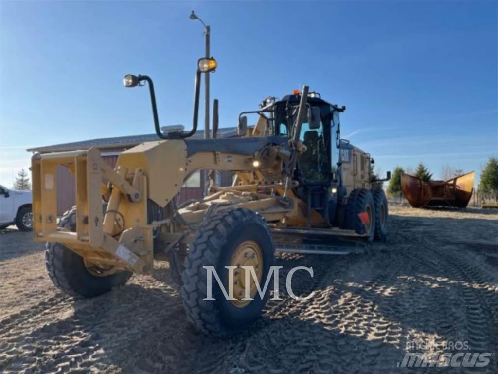 CAT 12M3AWD Tiehöylät
