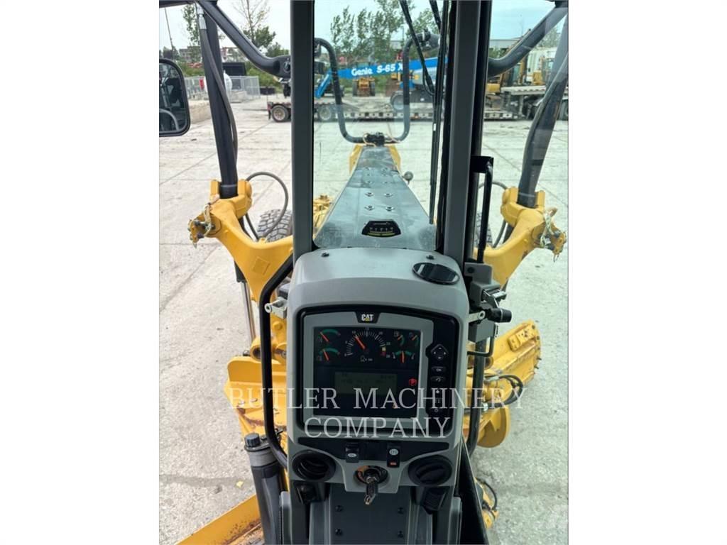 CAT 12M3AWD Tiehöylät