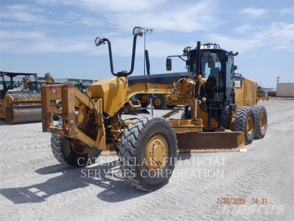CAT 12M3AWD Tiehöylät