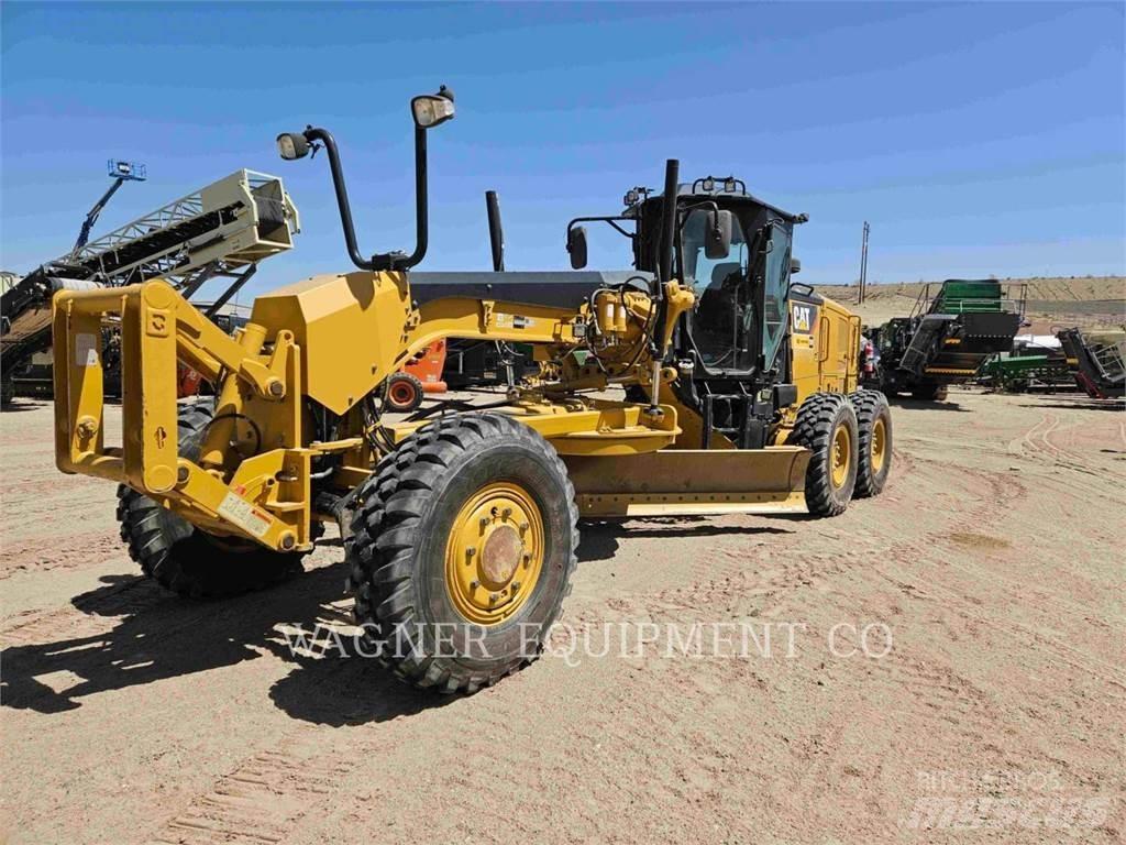 CAT 12M3AWD Tiehöylät