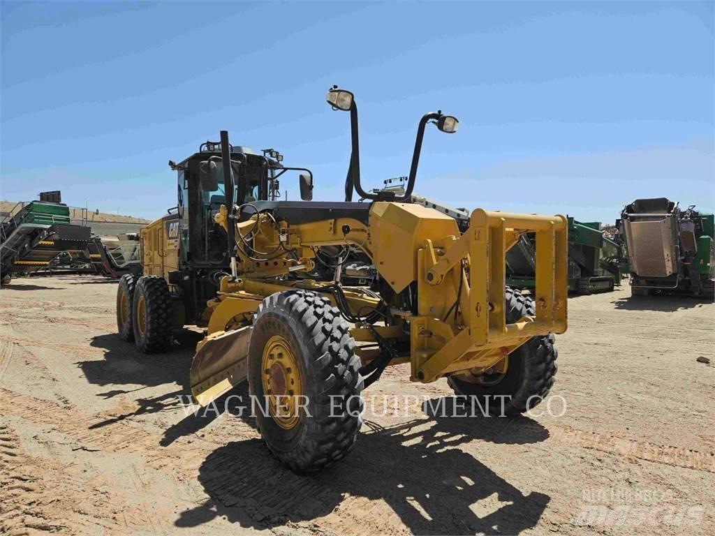 CAT 12M3AWD Tiehöylät