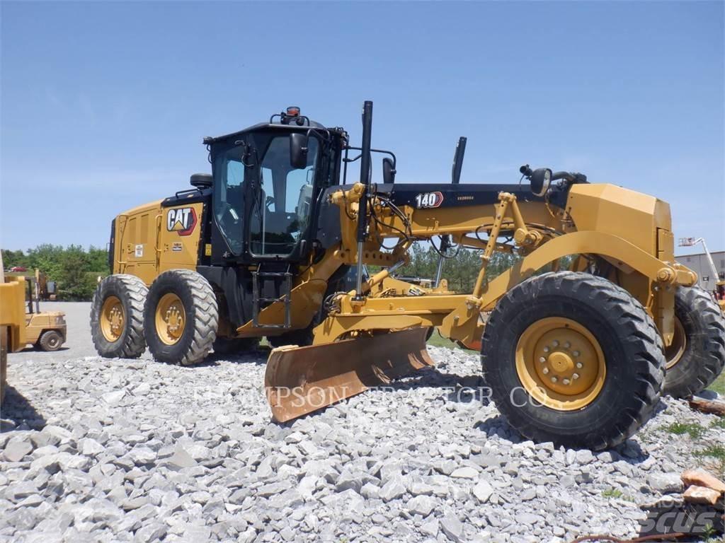 CAT 140 Tiehöylät