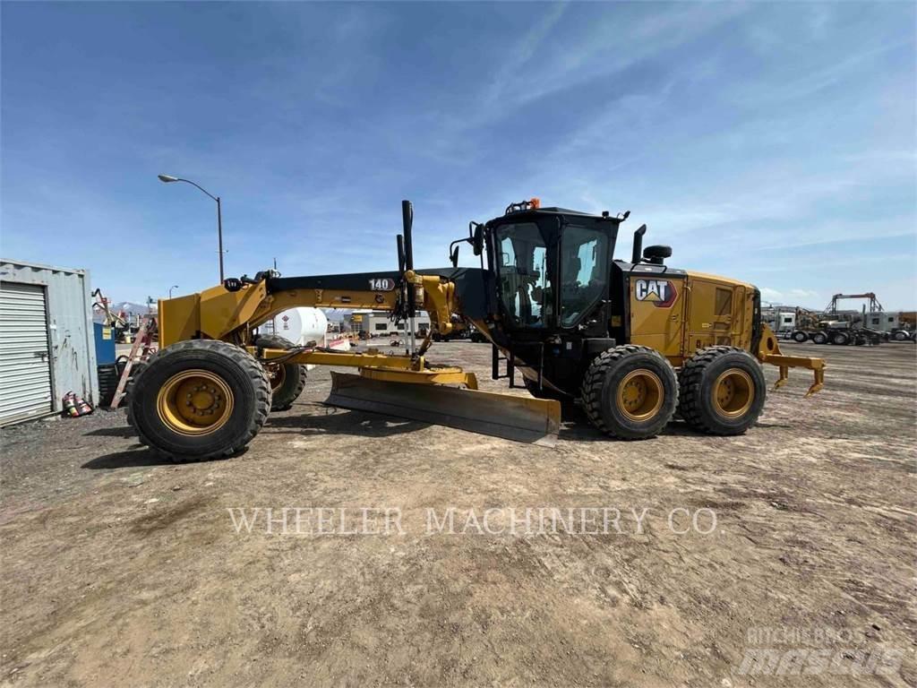 CAT 140 Tiehöylät