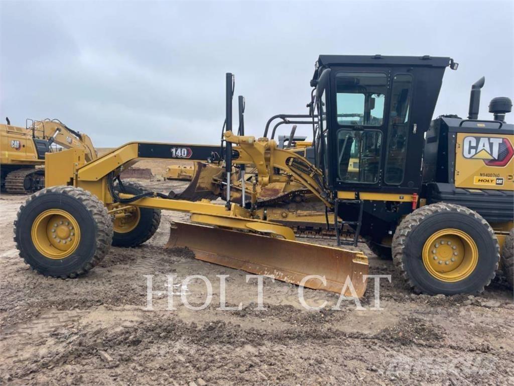 CAT 140 Tiehöylät