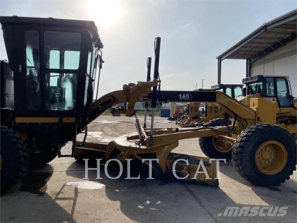 CAT 140 Tiehöylät