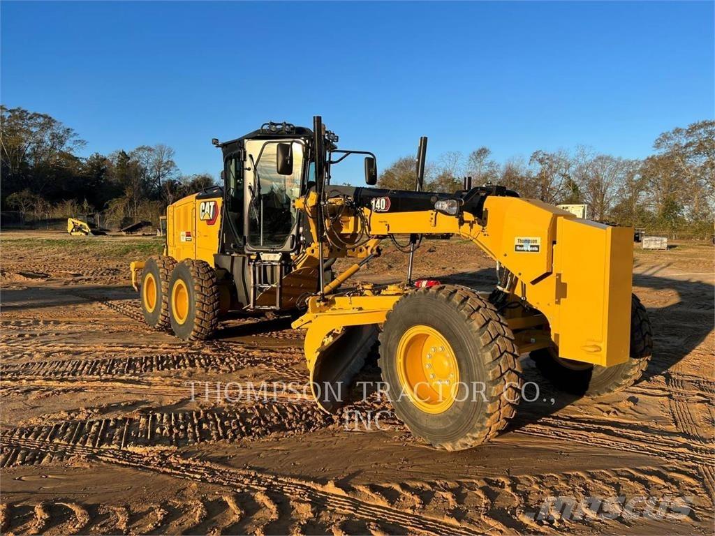 CAT 140 Tiehöylät